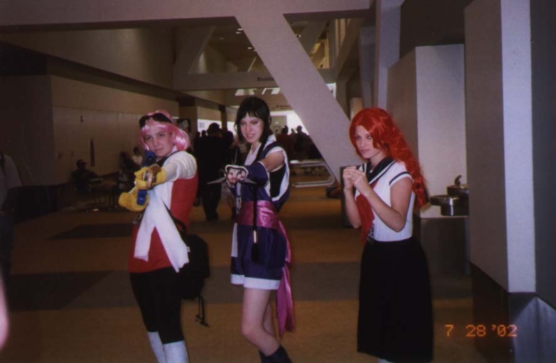 gal/Pics - Otakon 2002/Grrl-Trio.jpg